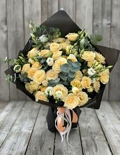 Букет цветов из:  Розы и Лизиантусы в Андрюках
