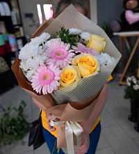Букет цветов из:  Герберы, Розы и Хризантемы в Андрюках