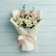 Букет цветов из:  Альстромерии в Андрюках