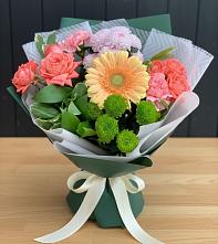 Букет цветов из:  Гвоздики, Розы, Герберы и Хризантемы в Андрюках