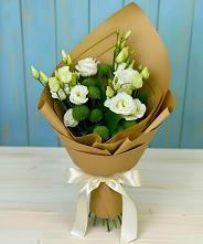 Букет цветов из:  Хризантемы и Лизиантусы в Андрюках