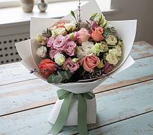 Букет цветов из:  Розы, Лизиантусы и Гвоздики в Андрюках