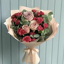 Букет цветов из:  Гвоздики и Розы в Андрюках
